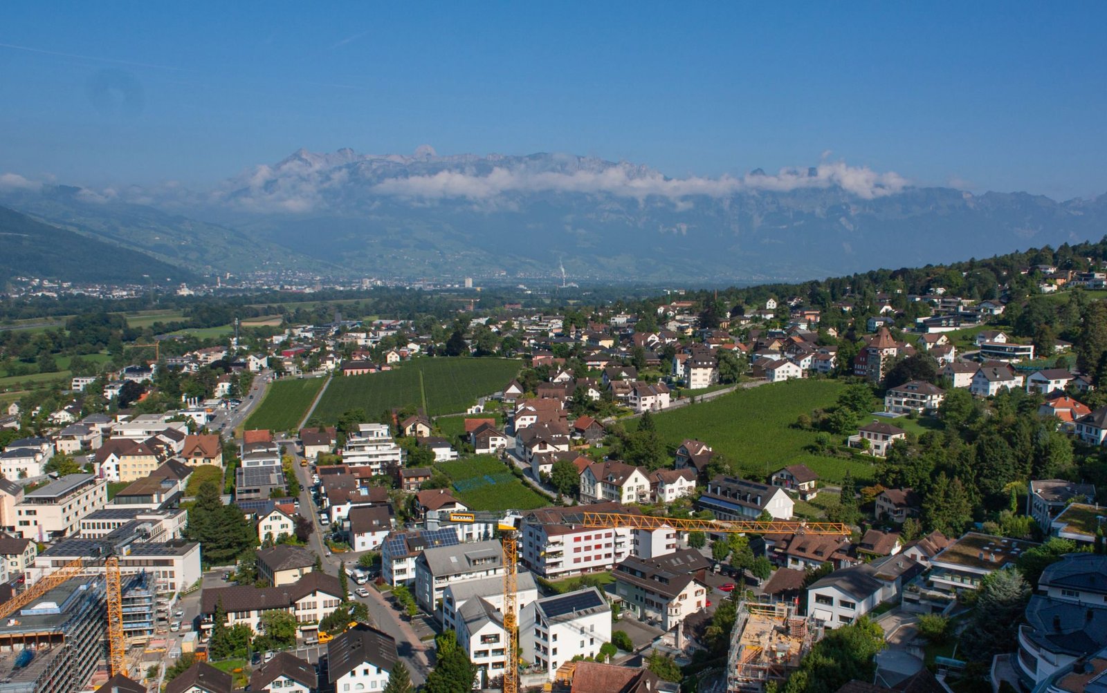 Lihtenshtajn: Principata Alpine Që i Mahnit të Gjithë Vizitorët