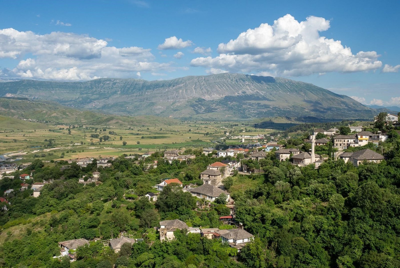 Nepravishtë: Fshati i Lashtë pranë Gjirokastrës